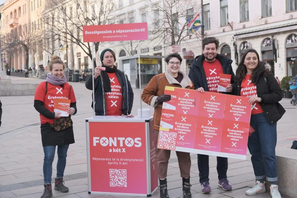 Rangos díj döntősei között a homofób és transzfób népszavazást megbuktató civilek